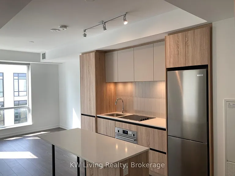 8 Beverley Glen Blvd #611 — Photo 36