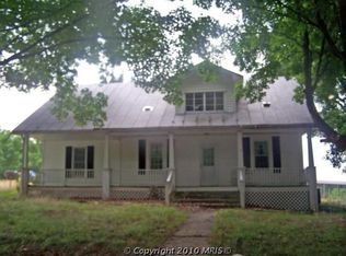 2197 Mauzy Rd, Berkeley Springs, WV 25411