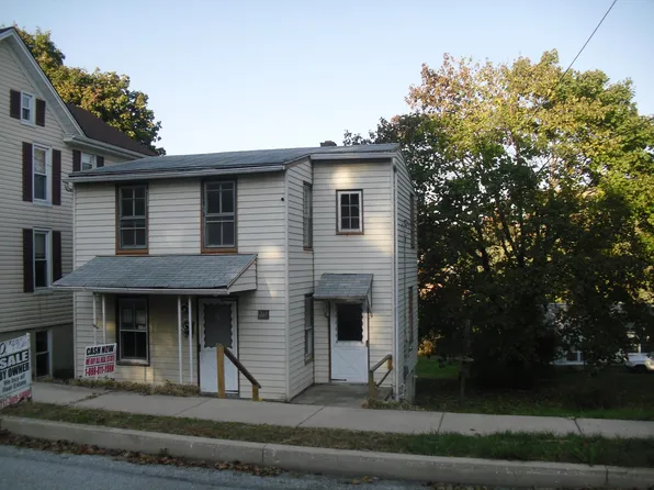 211 W Broad St, Yoe, PA 17313