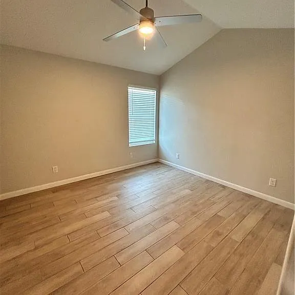 1320 E Iris Ave #3 — Photo 8