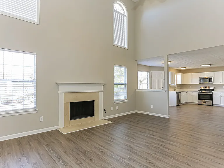 3300 Rockmill Dr — Photo 4