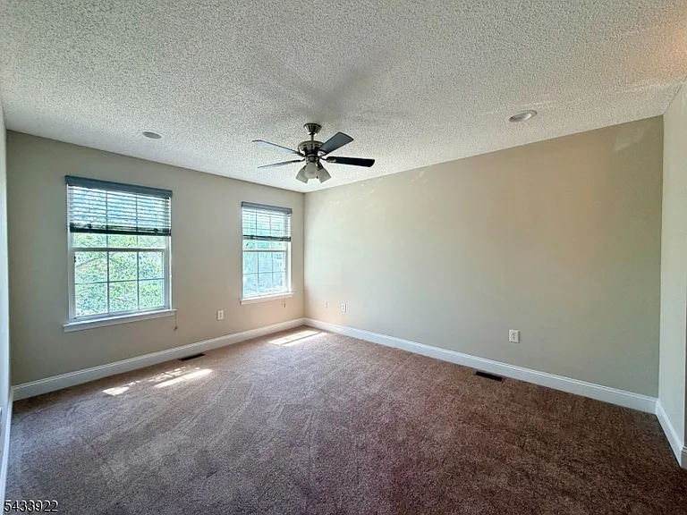 196 Sapphire Ln — Photo 14