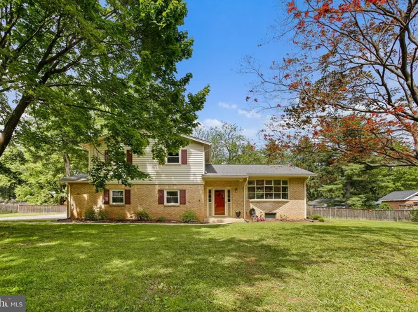 7006 Summerfield Dr, Frederick, MD 21702