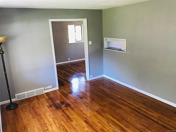 3rd image of 700 S Mariposa Way