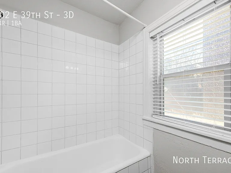 902 E 39th St — Photo 10