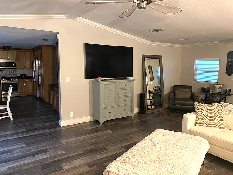 805 N Lakeside Dr — Photo 17