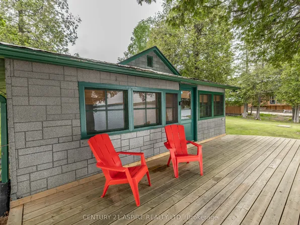 794 Forest Park Rd, Laurentian Valley, ON K8A 6W2