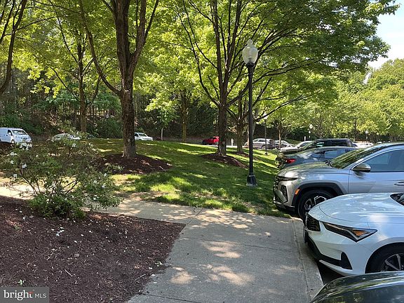 3rd image of 127 Timberbrook Ln APT 202