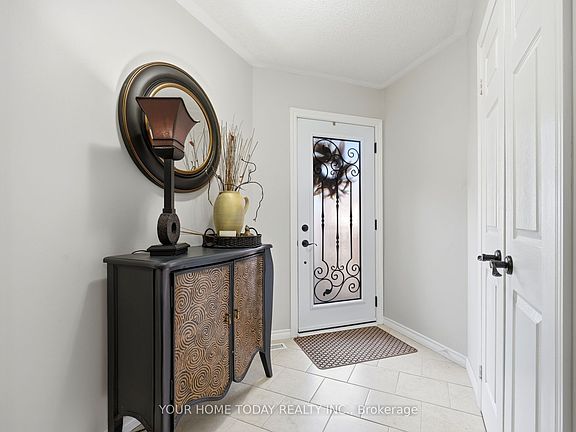 5th image of 96 Lauchlin Cres