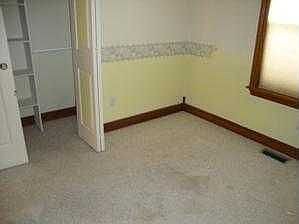 5th image of 613 Mill Creek Ct