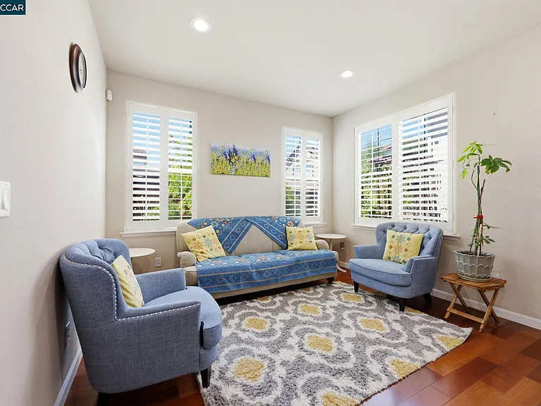 165 Paddington Ct — Photo 10