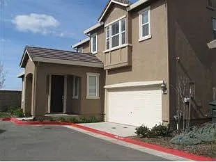 934 Courtyards Loop photo 1