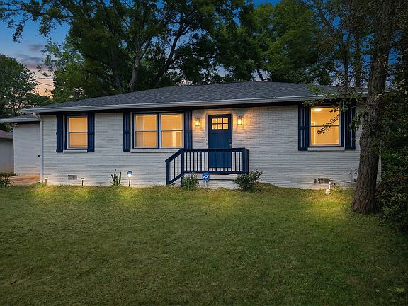 3rd image of 1752 Lynn Ln