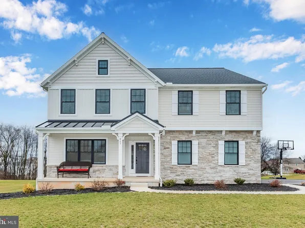 865 Ashfield Dr, Carlisle, PA 17013