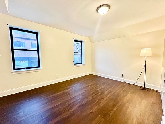 4th image of 252-254 South St #2