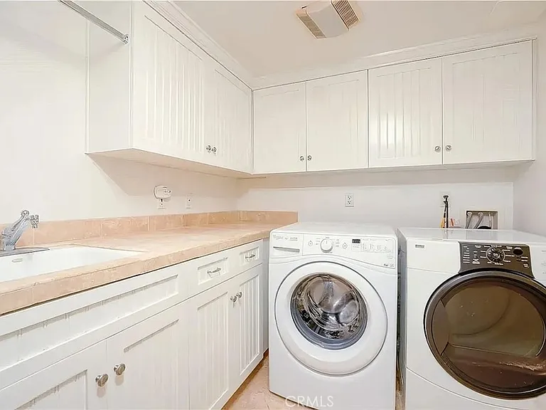 316 Highland Ave — Photo 49