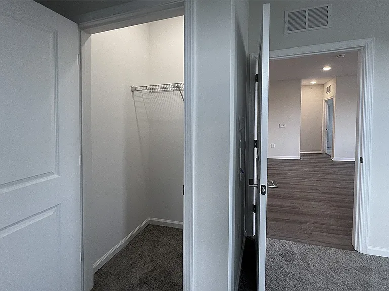 Linden Lofts — Photo 9