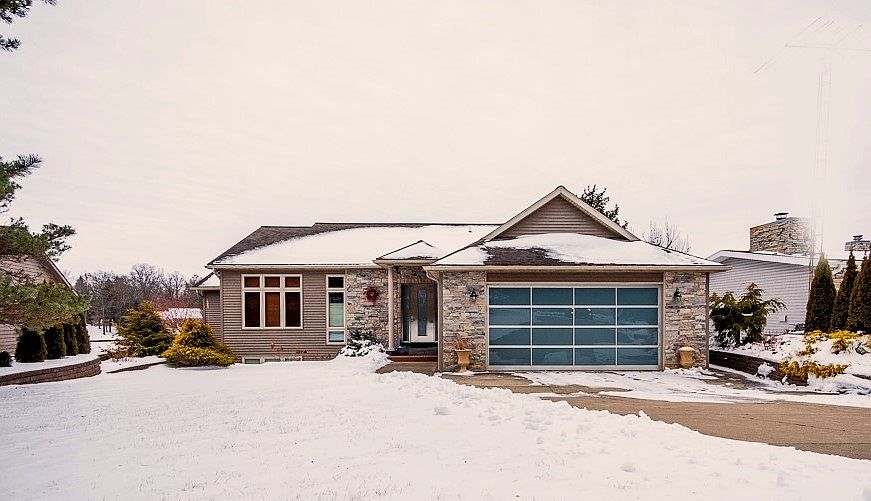 1st image of 11624 Bradley Dr