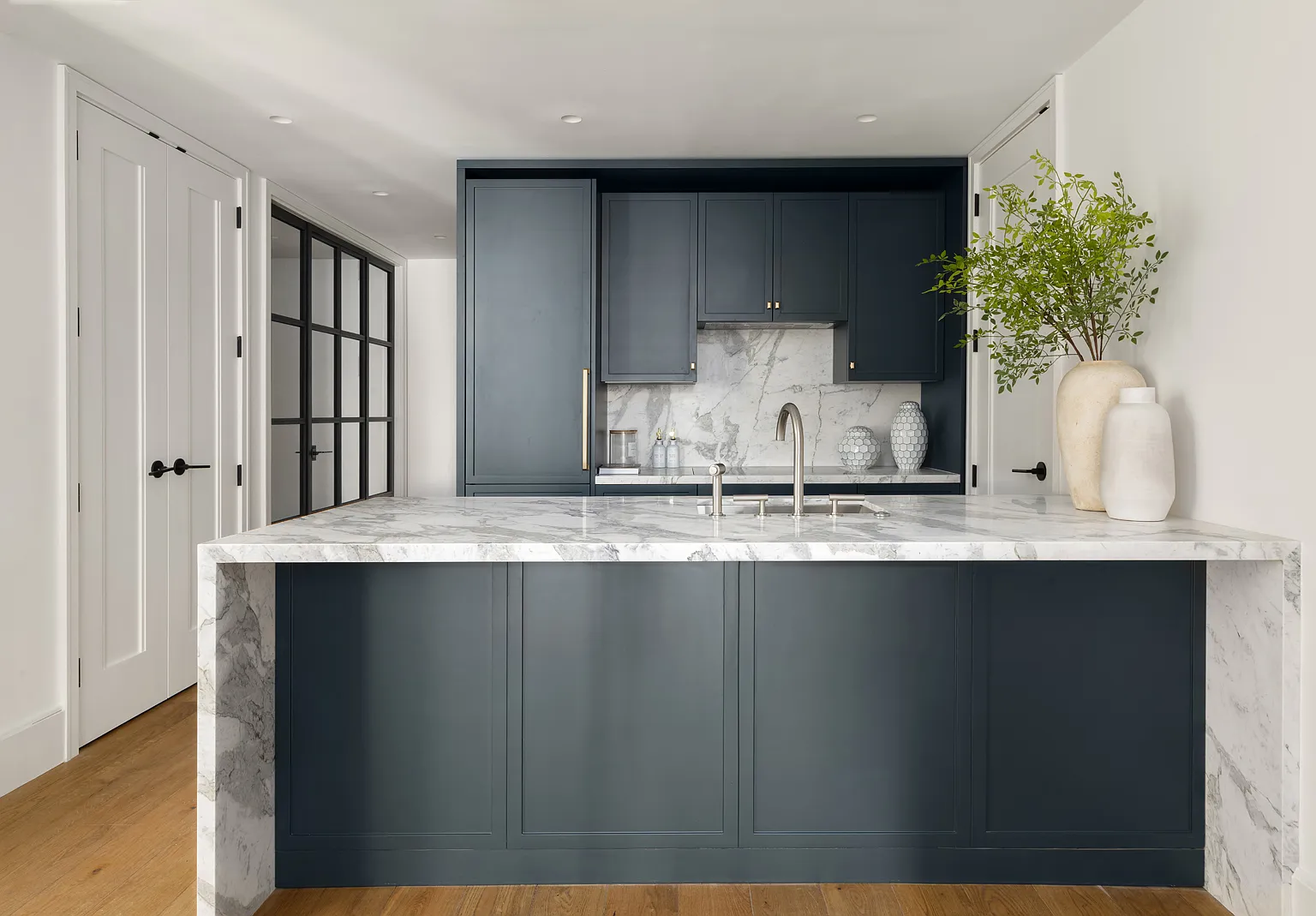 525 6th Avenue — Photo 4