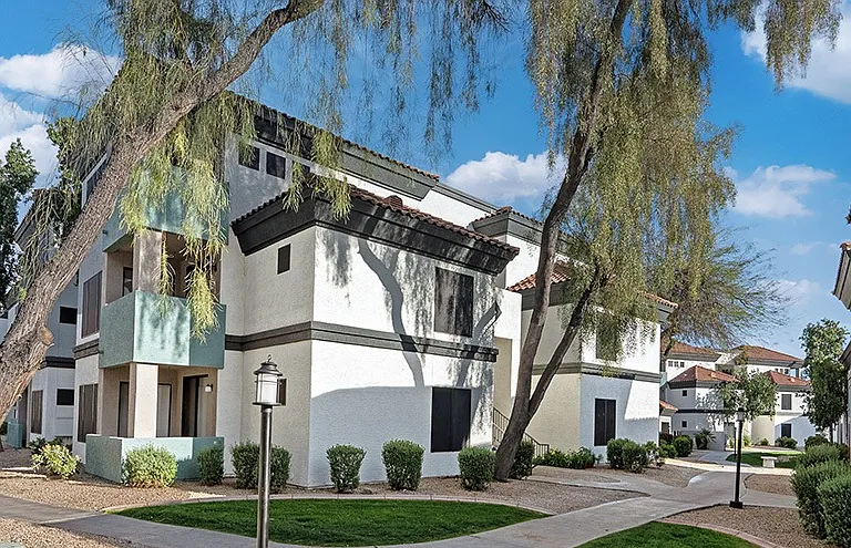 Bella Vista Apartment Homes — Photo 28