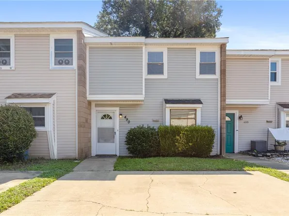 490 Hill Meadow Dr, Virginia Beach, VA 23454