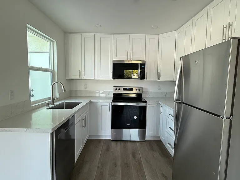 125 Minot Ave — Photo 2