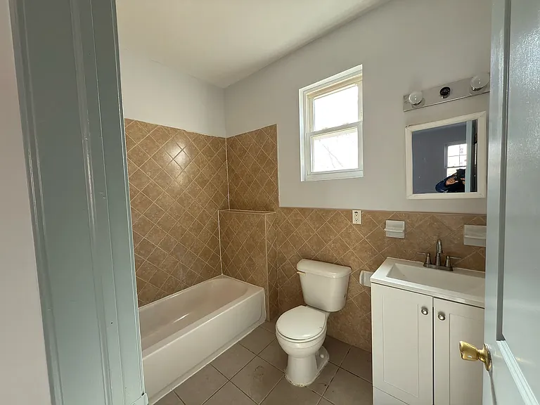 834 S 14th St #3 — Photo 15