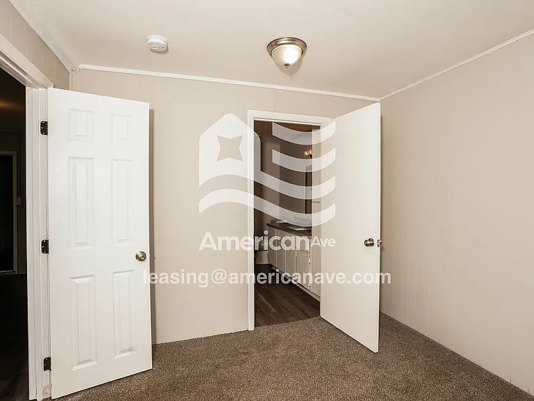 919419_008_main_bedroom_9.jpg