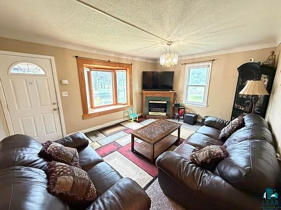 2nd image of 2029 Anderson Rd
