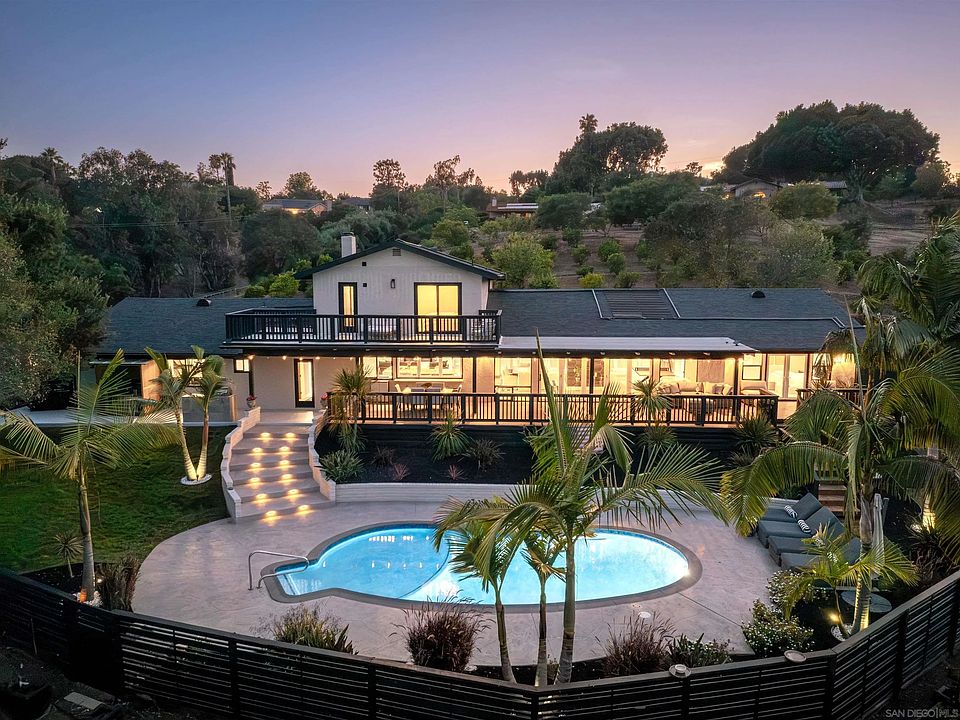 1st image of 521 Rancho Camino