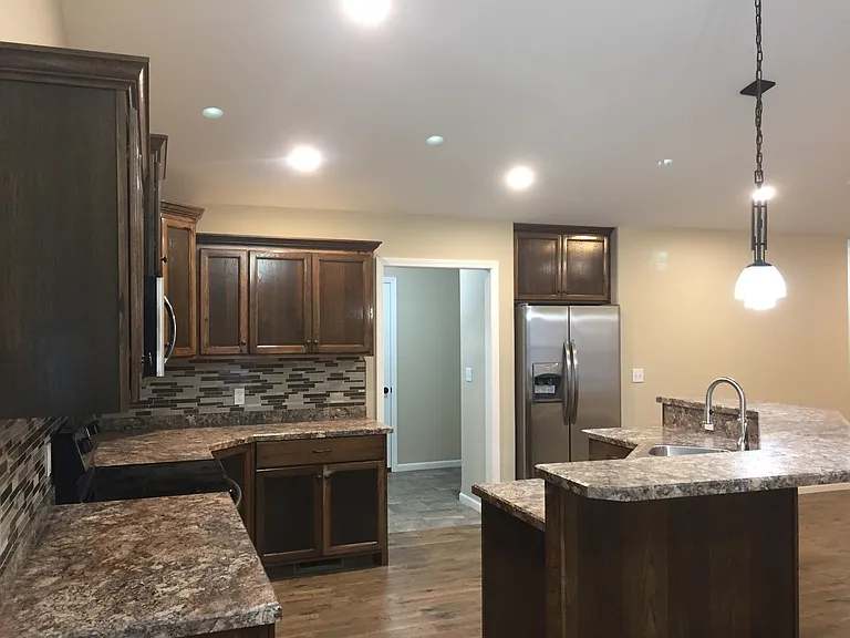 4039 Westminister Dr — Photo 4