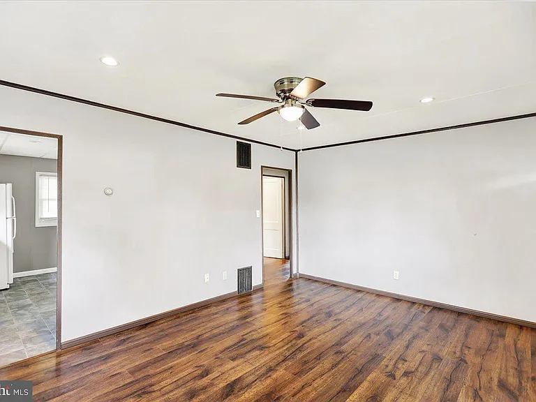 709 Franklin St — Photo 8