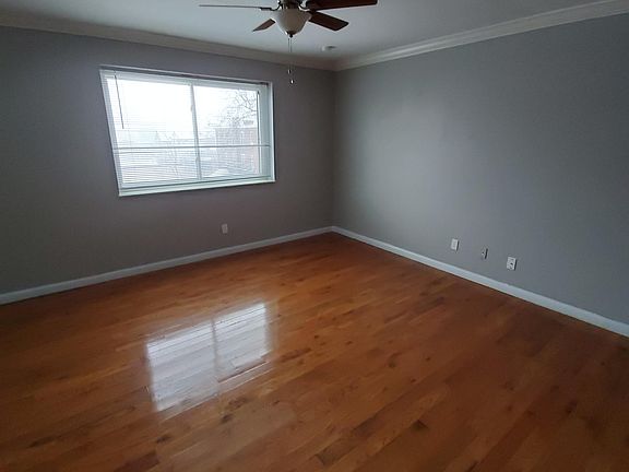 3rd image of 4355 Maryland Ave APT 316
