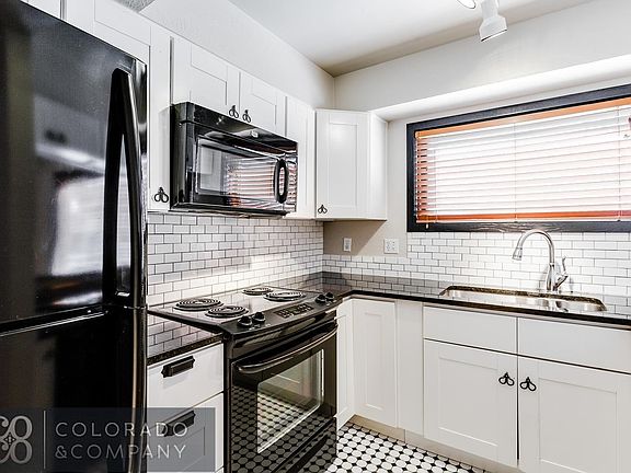 4th image of 704 N Pearl St #211