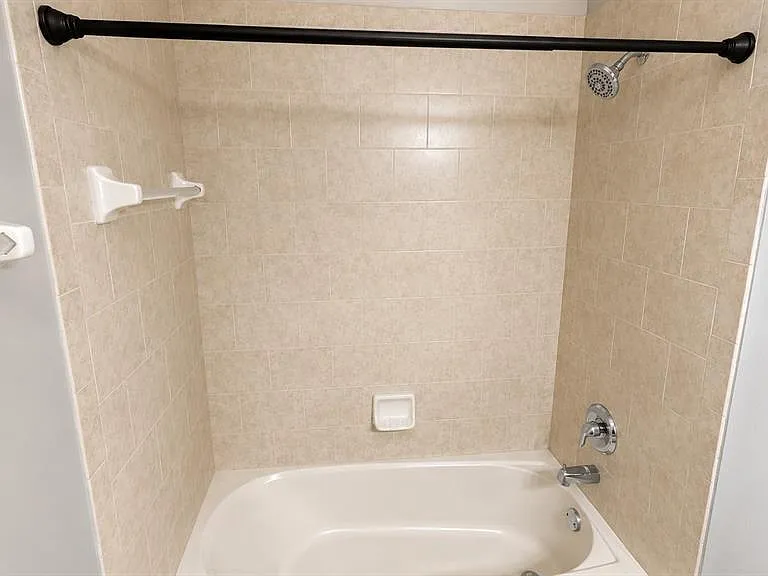 3696 Parkridge Cir #26-105 — Photo 28