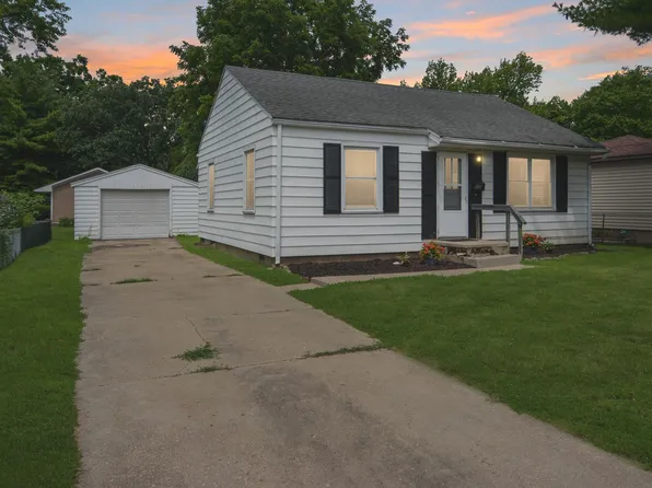 605 N Walnut St, Normal, IL 61761