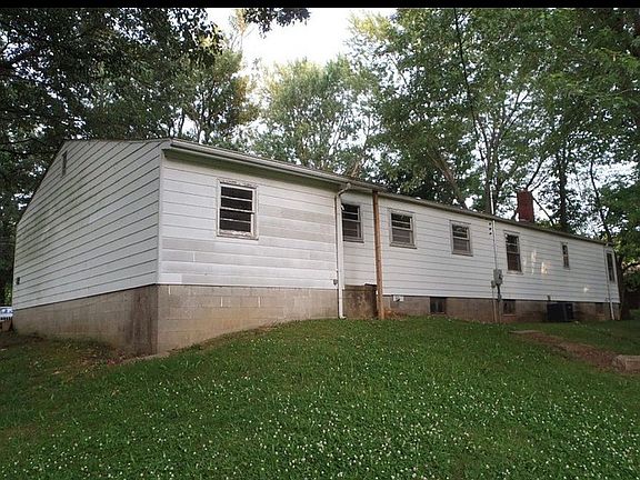 4th image of 2211 Upchurch St