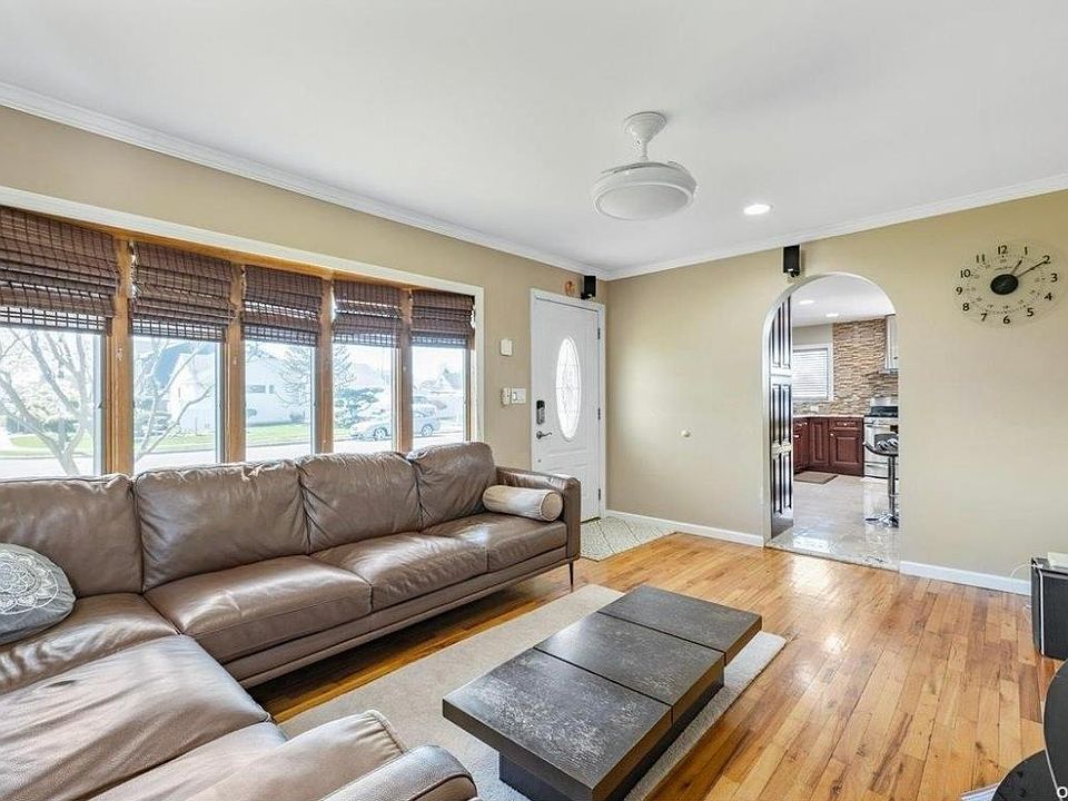 1st image of 188 N Windhorst Ave #1