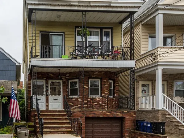 30 W 29th St, Bayonne, NJ 07002