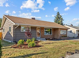 3046 S 200th St, Seattle, WA 98188