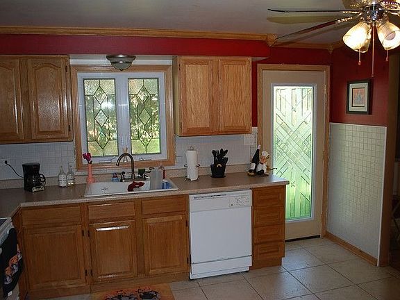 4th image of 10824 S Laramie Ave