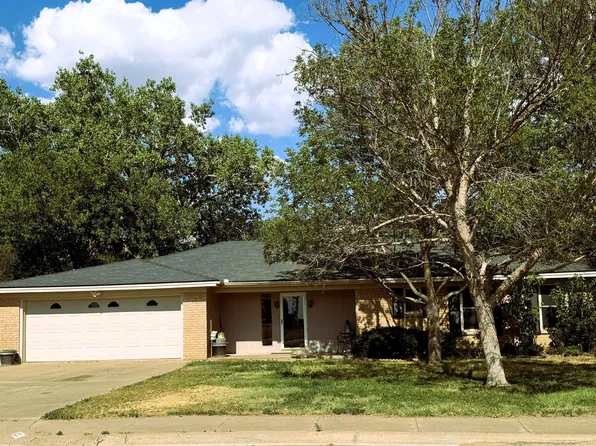 1216 NW 2nd St, Stratford, TX 79084