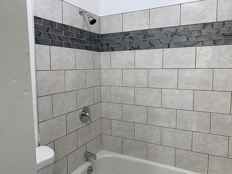 118 Cottage St #5 — Photo 16