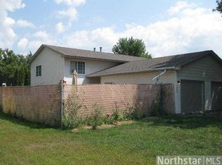 12904 Belle Aire Dr, Champlin, MN 55316