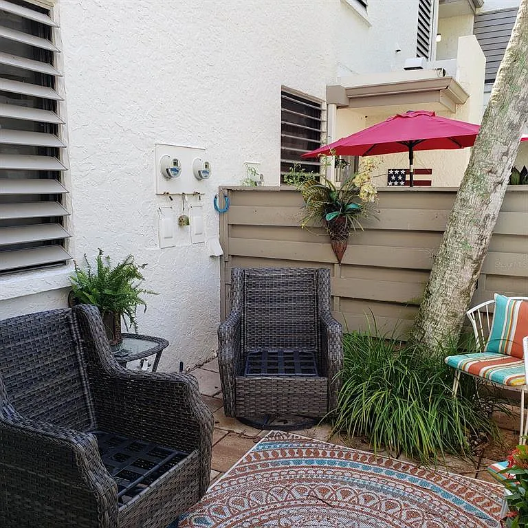 2 bed, 2.0 bath, 1408 sqft, $2,500 — Photo 3