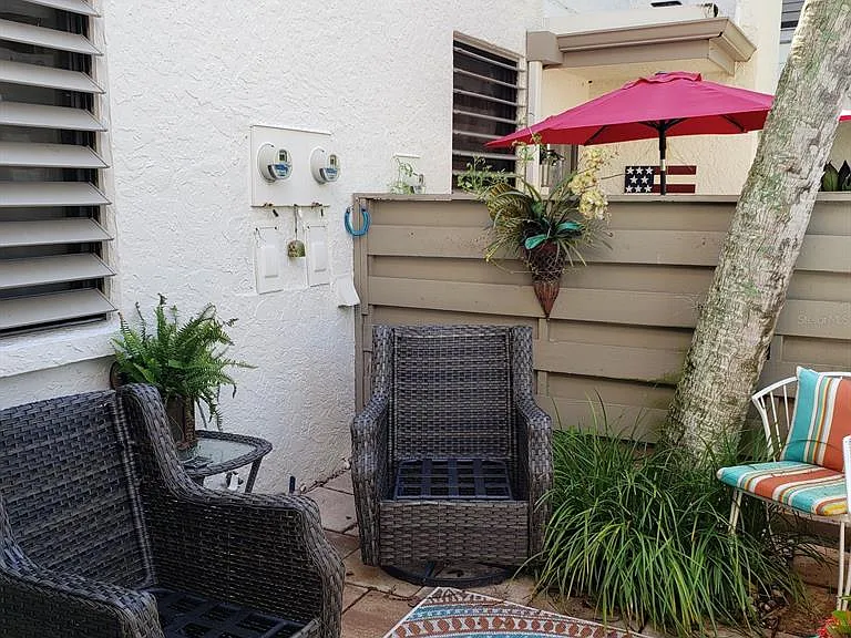 108 Pinehurst Dr — Photo 3