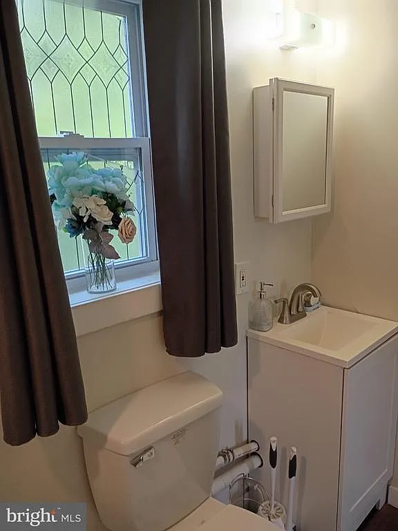 2 bed, 2.0 bath, 1110 sqft, $2,100 — Photo 2