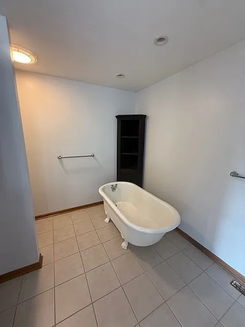 3 bed, 2016 sqft, $2,000 — Photo 4