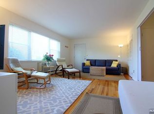 30 Rolling Ridge Rd, Montvale, NJ 07645