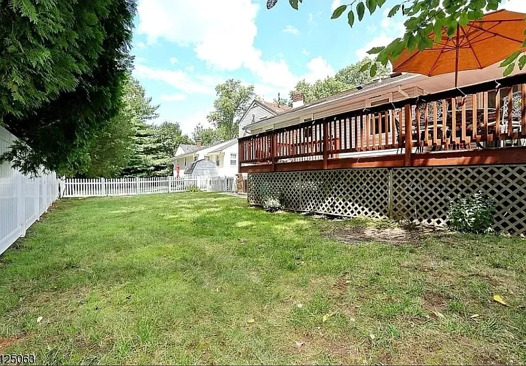 684 Spring Ave — Photo 13